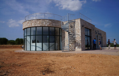 exterior de la bodega Son Campaner