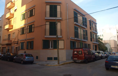 Fachada de un edificio de viviendas